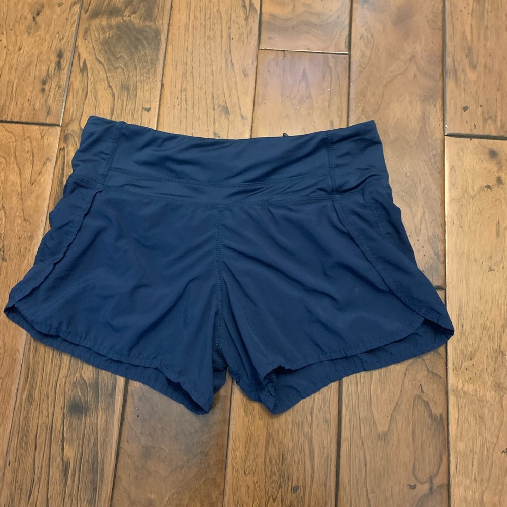 Lululemon Run Times shorts sz6